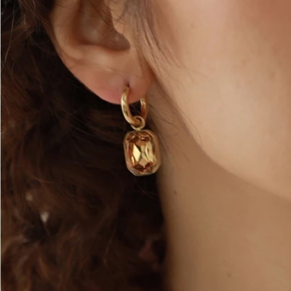 new 18k Gold Plated Huggie Geometric Dangle Hoop Earrings - Picture 4 of 15